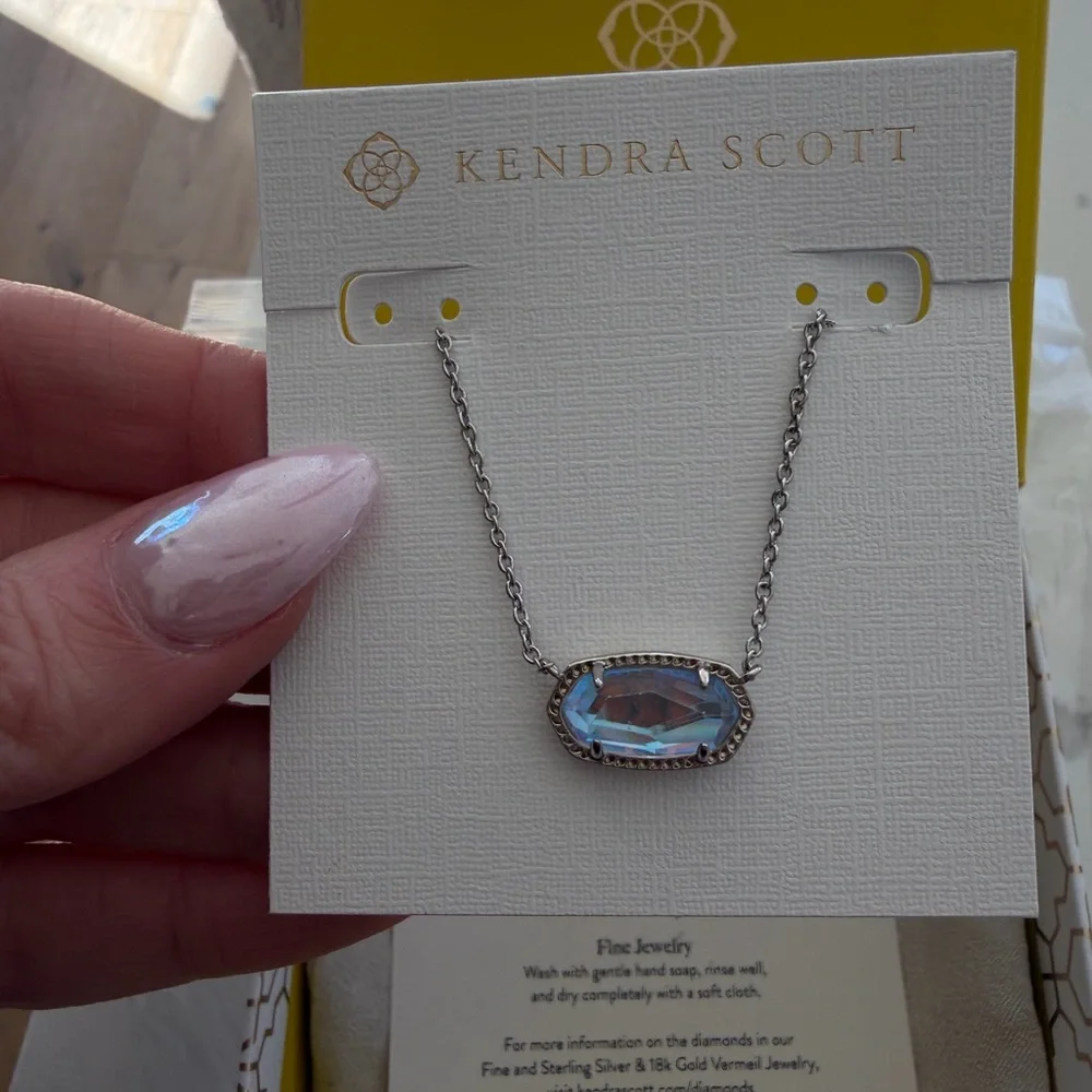 Kendra Scott Elisa Silver Pendant Necklace in
Dichroic Glass - Picture 4 of 5